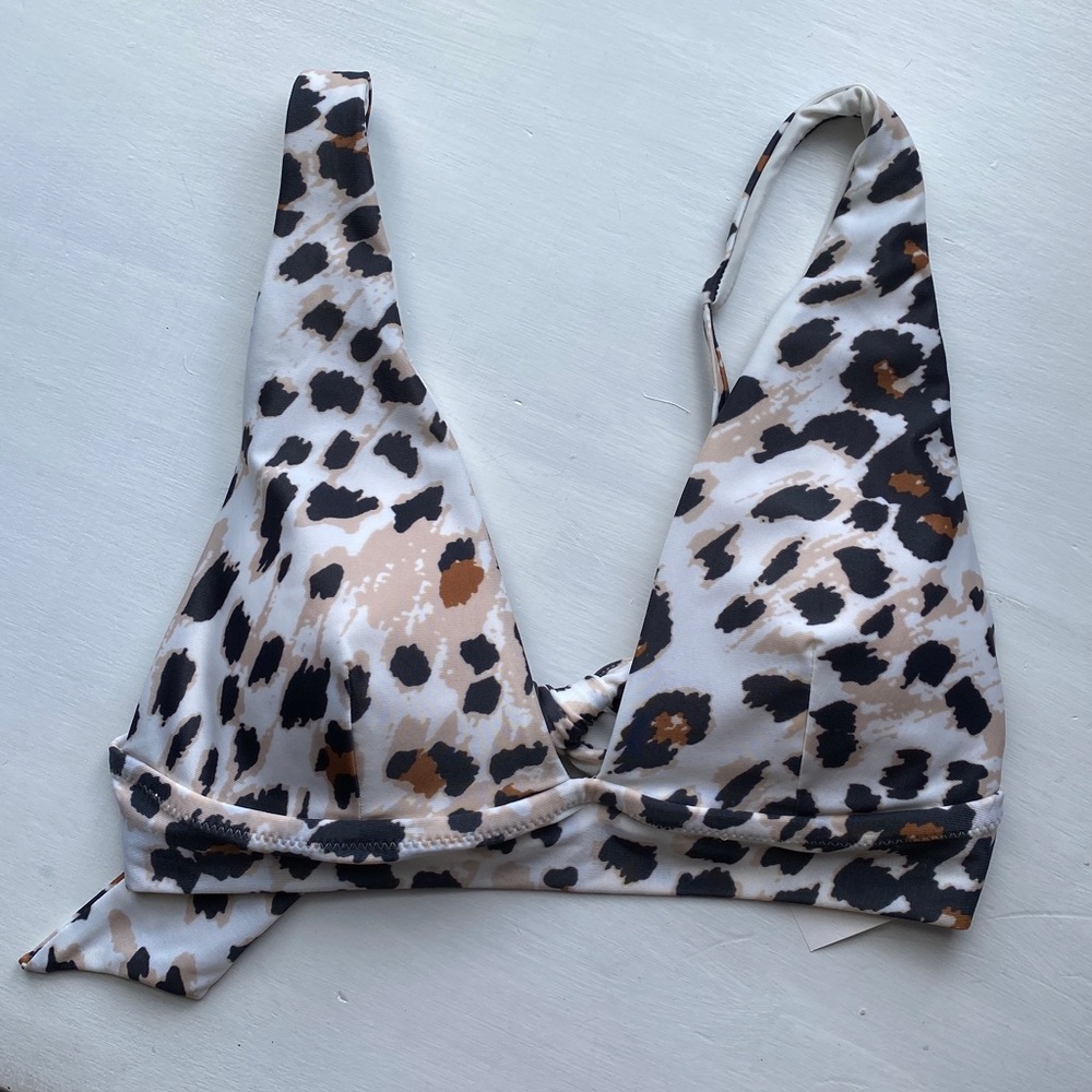 NWT Aerie bikini top